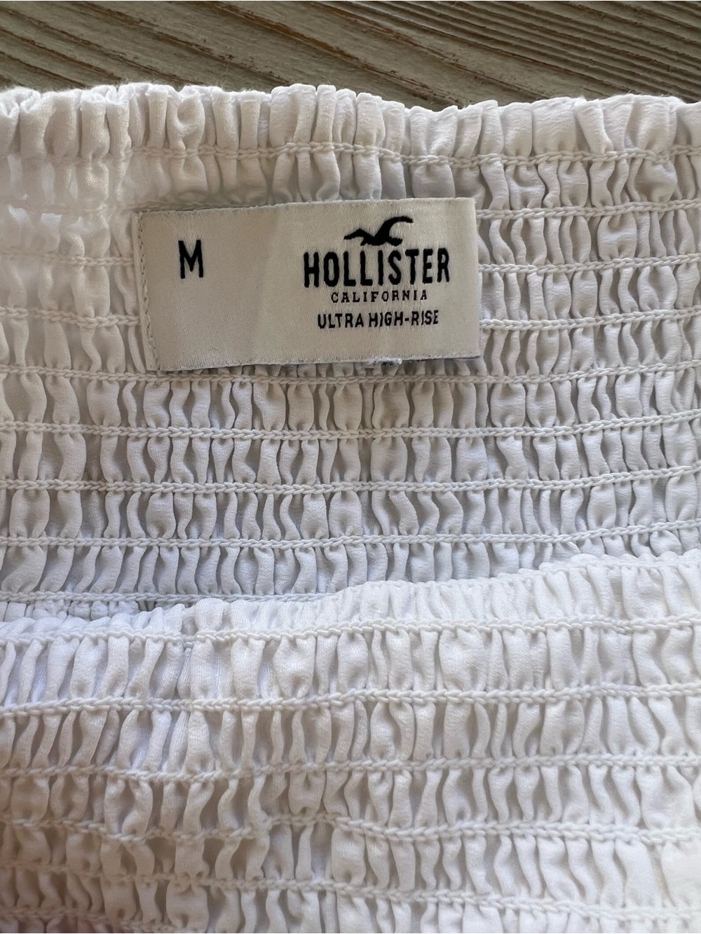 Hollister White Tiered Eyelet Skater Skirt - Picture 2 of 5
